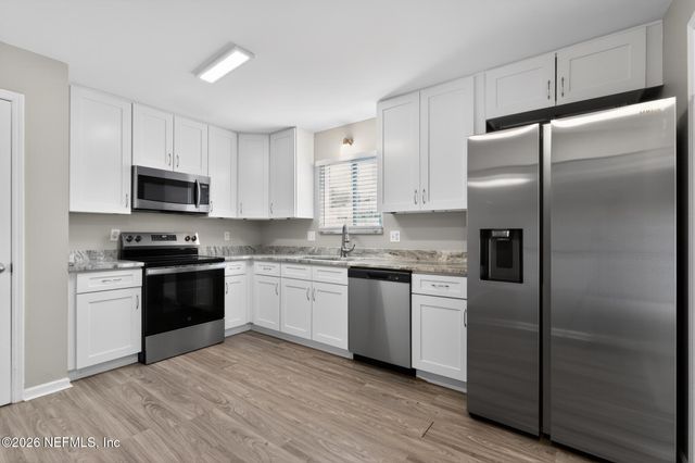 10831 MANDARIN STATION Drive E, Jacksonville, FL 32257