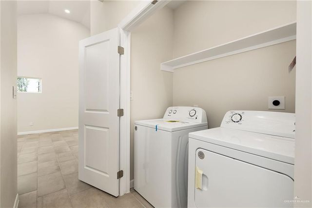 1309 E Hibiscus Avenue 2, Mcallen, TX 78504