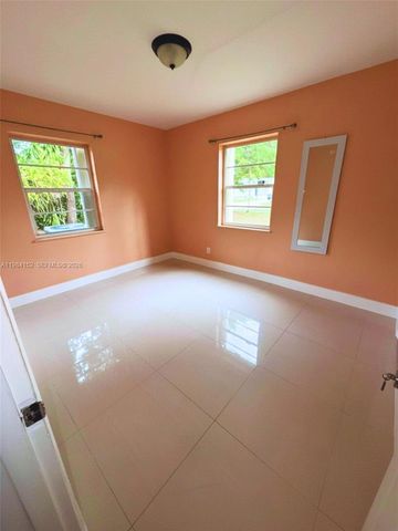 14215 NE 9th Ave 14215, North Miami, FL 33161