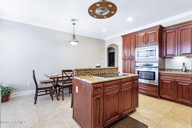 501 Walter Drive, Lafayette, LA 70507