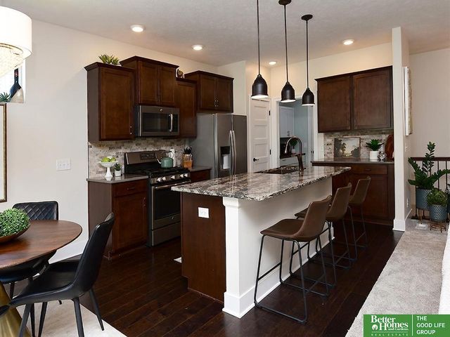 8202 N 172nd Street, Bennington, NE 68007