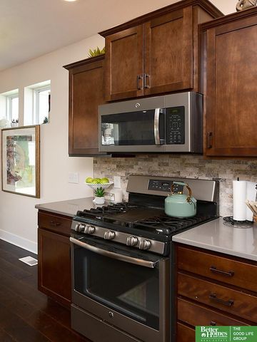 8202 N 172nd Street, Bennington, NE 68007