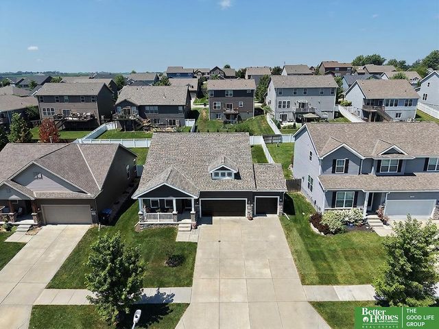 8202 N 172nd Street, Bennington, NE 68007