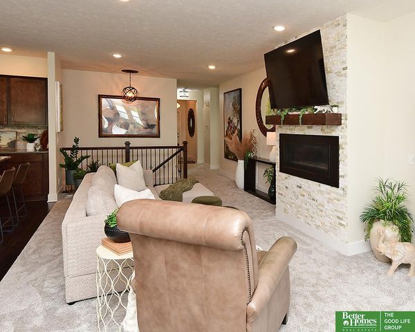 8202 N 172nd Street, Bennington, NE 68007