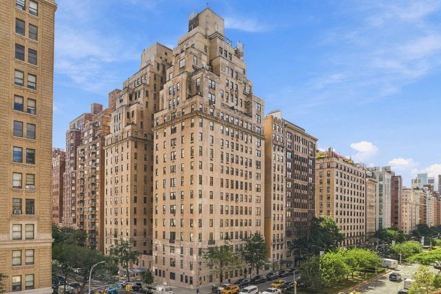 900 Park Ave Apt 5B, New York City, NY 10075
