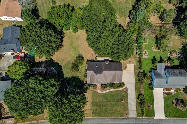 2037 Gurney Court, Burlington, NC 27215