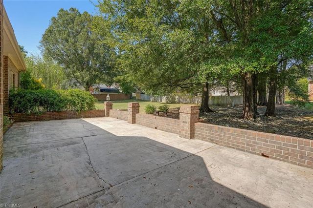 2037 Gurney Court, Burlington, NC 27215