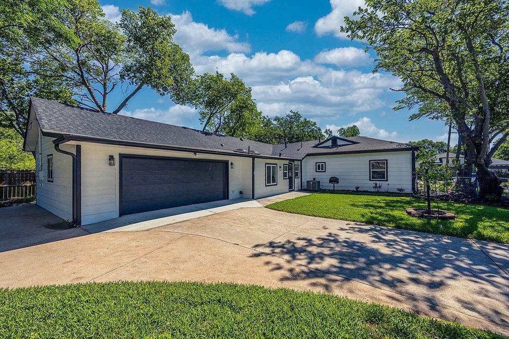 2504 Guilford Road, Fort Worth, TX 76107