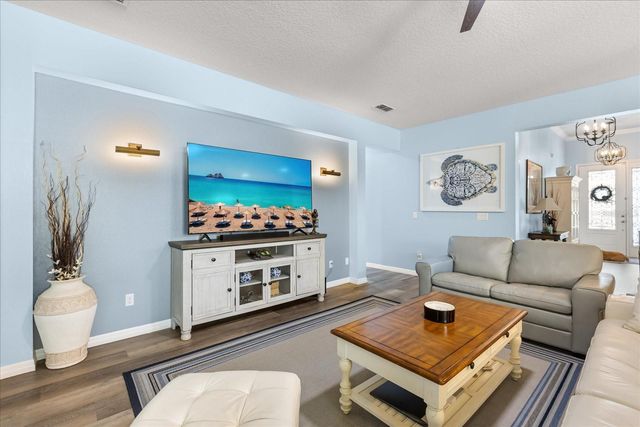 30231 HACKNEY LOOP, Mount Dora, FL 32757