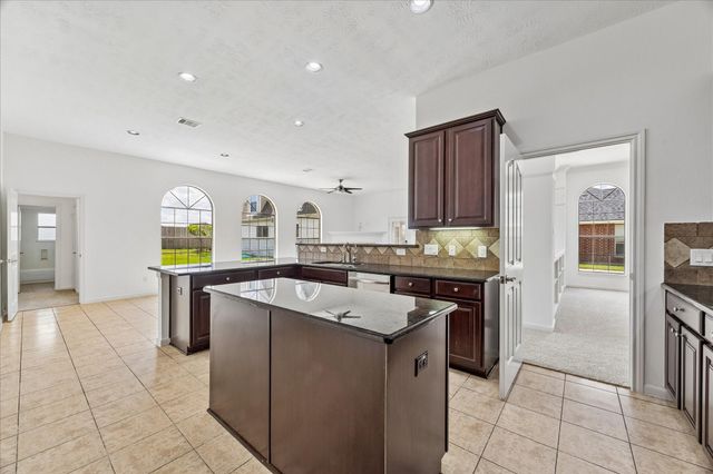 2410 Arabian Trail, Manvel, TX 77578