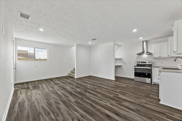 2410 Arabian Trail, Manvel, TX 77578