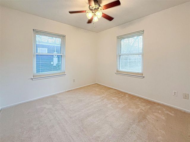 116 Cypress Street, Lake Jackson, TX 77566