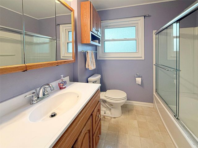 116 Cypress Street, Lake Jackson, TX 77566