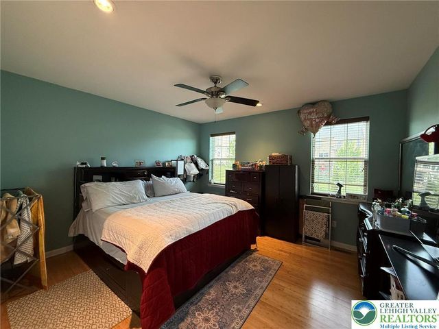 835 Holly Blue Way, Upper Macungie Twp, PA 18031