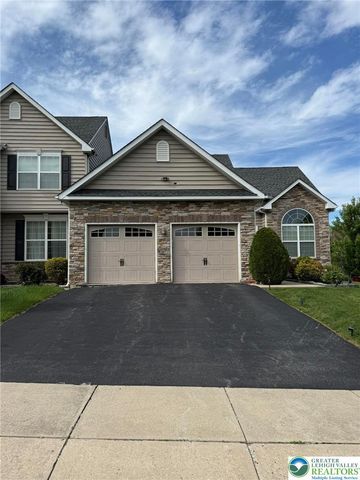835 Holly Blue Way, Upper Macungie Twp, PA 18031