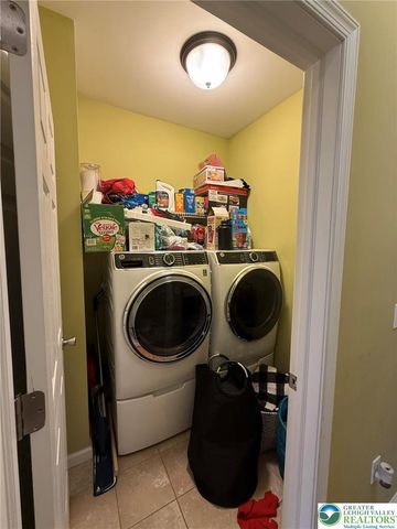 835 Holly Blue Way, Upper Macungie Twp, PA 18031