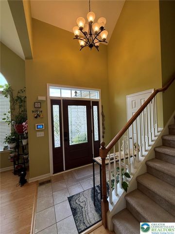 835 Holly Blue Way, Upper Macungie Twp, PA 18031