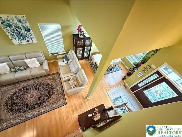 835 Holly Blue Way, Upper Macungie Twp, PA 18031