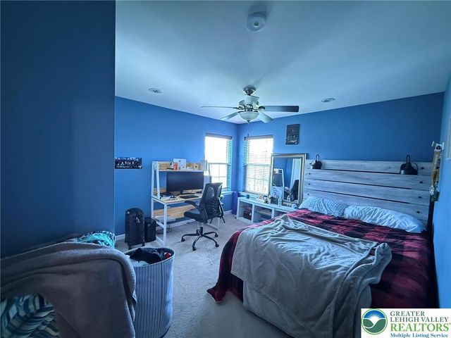 835 Holly Blue Way, Upper Macungie Twp, PA 18031