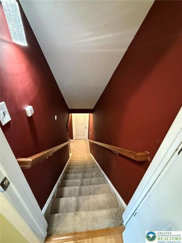 835 Holly Blue Way, Upper Macungie Twp, PA 18031