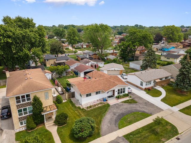 903 S York Road, Bensenville, IL 60106