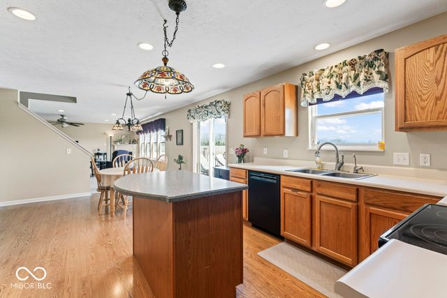 19226 Pacifica Place, Noblesville, IN 46060