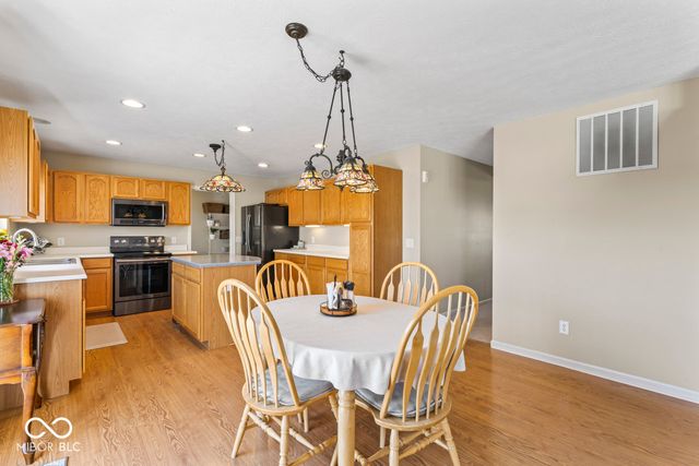 19226 Pacifica Place, Noblesville, IN 46060