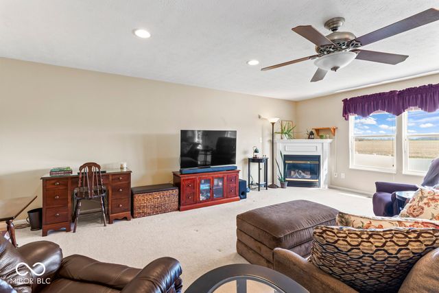 19226 Pacifica Place, Noblesville, IN 46060