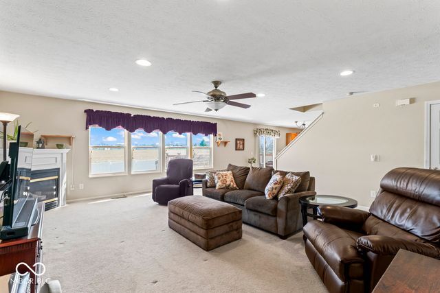 19226 Pacifica Place, Noblesville, IN 46060