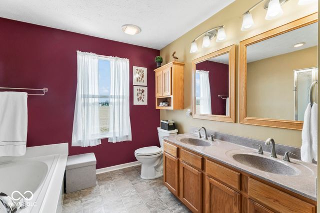 19226 Pacifica Place, Noblesville, IN 46060