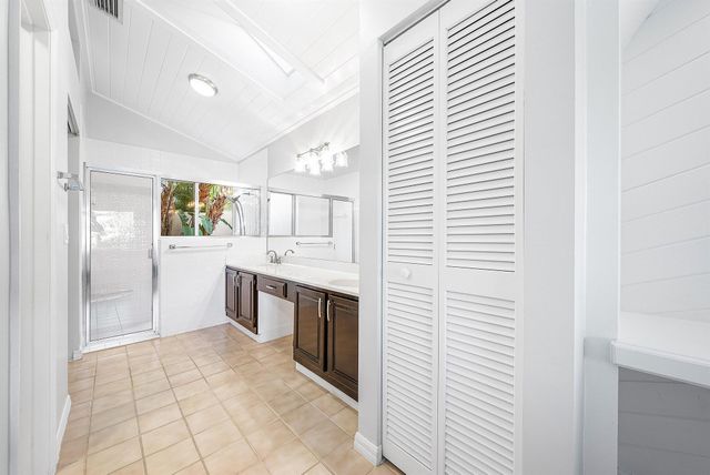 8 Windsor Lane, Palm Beach Gardens, FL 33418