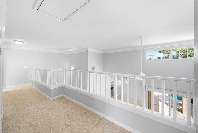 8 Windsor Lane, Palm Beach Gardens, FL 33418