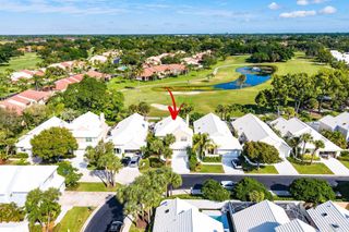 8 Windsor Lane, Palm Beach Gardens, FL 33418