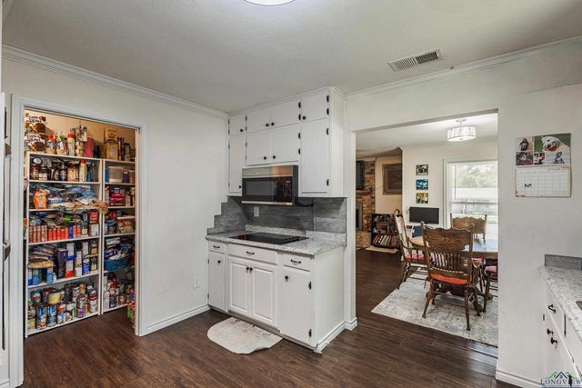 500 Jasper Dr., Marshall, TX 75672