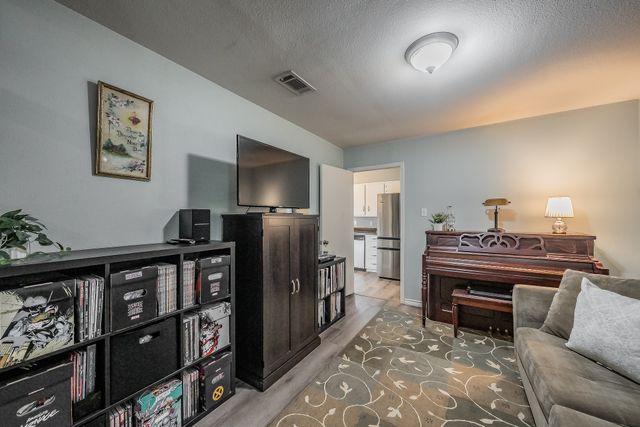 5810 Ridge Drive, Arlington, TX 76016