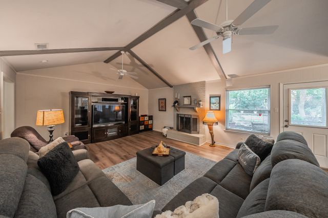 5810 Ridge Drive, Arlington, TX 76016