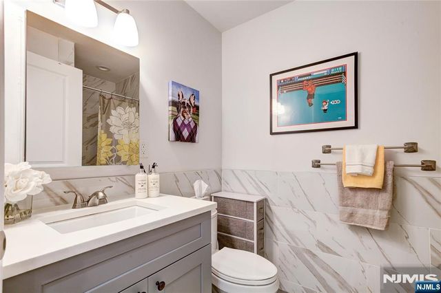 58 Giles Avenue 2, Jersey City, NJ 07306
