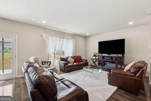 79 Auburn Crossing Drive, Auburn, GA 30011