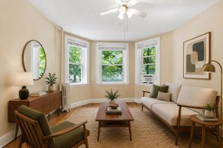 55 Thatcher St 1, Brookline, MA 02446