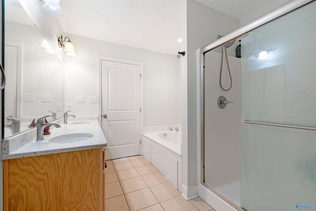 17704 Antlers Pass, Athens, AL 35611