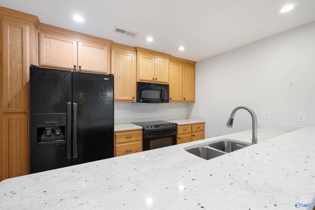 17704 Antlers Pass, Athens, AL 35611