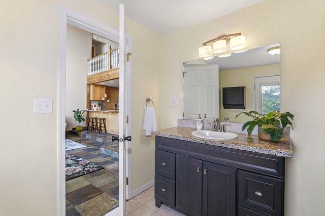 3850 E Antelope Road, Eagle Point, OR 97524