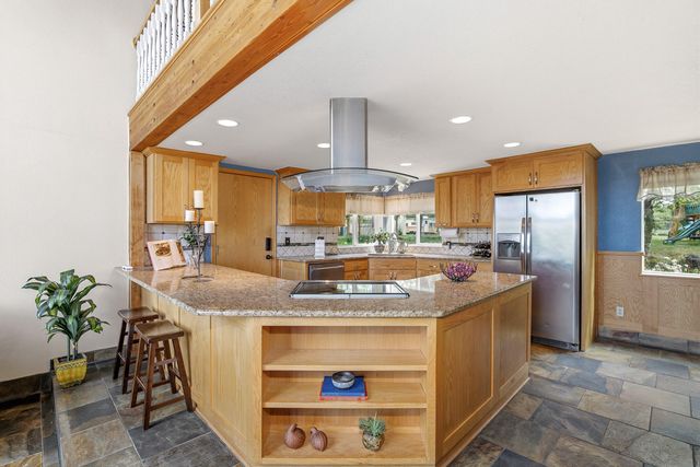 3850 E Antelope Road, Eagle Point, OR 97524