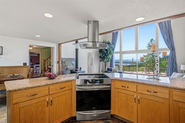 3850 E Antelope Road, Eagle Point, OR 97524