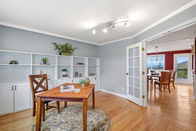 3850 E Antelope Road, Eagle Point, OR 97524