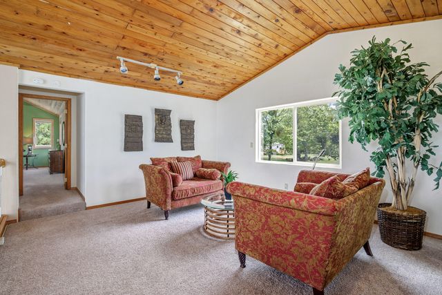 3850 E Antelope Road, Eagle Point, OR 97524