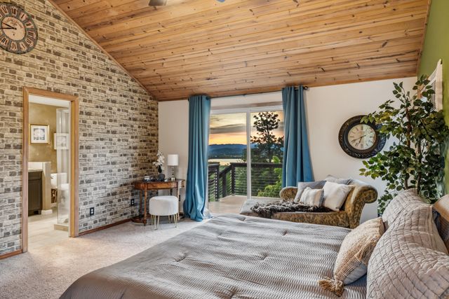 3850 E Antelope Road, Eagle Point, OR 97524