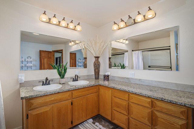 3850 E Antelope Road, Eagle Point, OR 97524