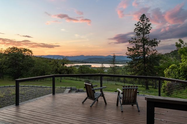 3850 E Antelope Road, Eagle Point, OR 97524