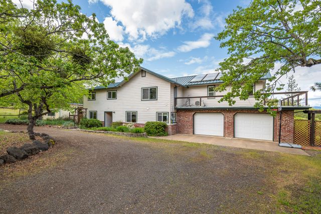 3850 E Antelope Road, Eagle Point, OR 97524